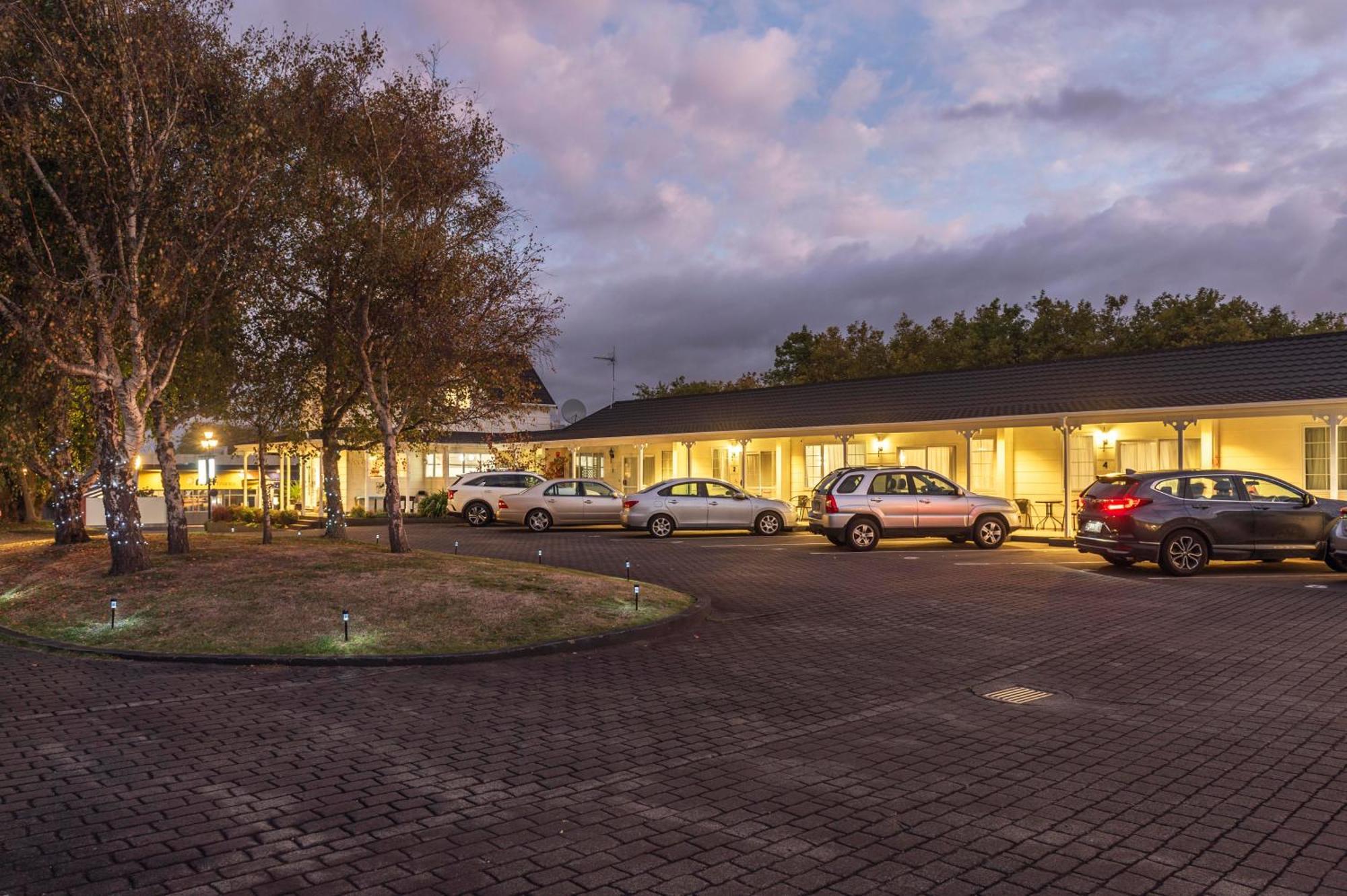Kings Court Motel Вангануї Екстер'єр фото